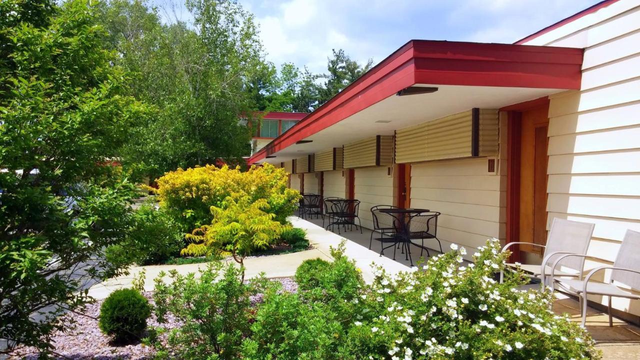 The Usonian Inn Llc Spring Green Eksteriør billede