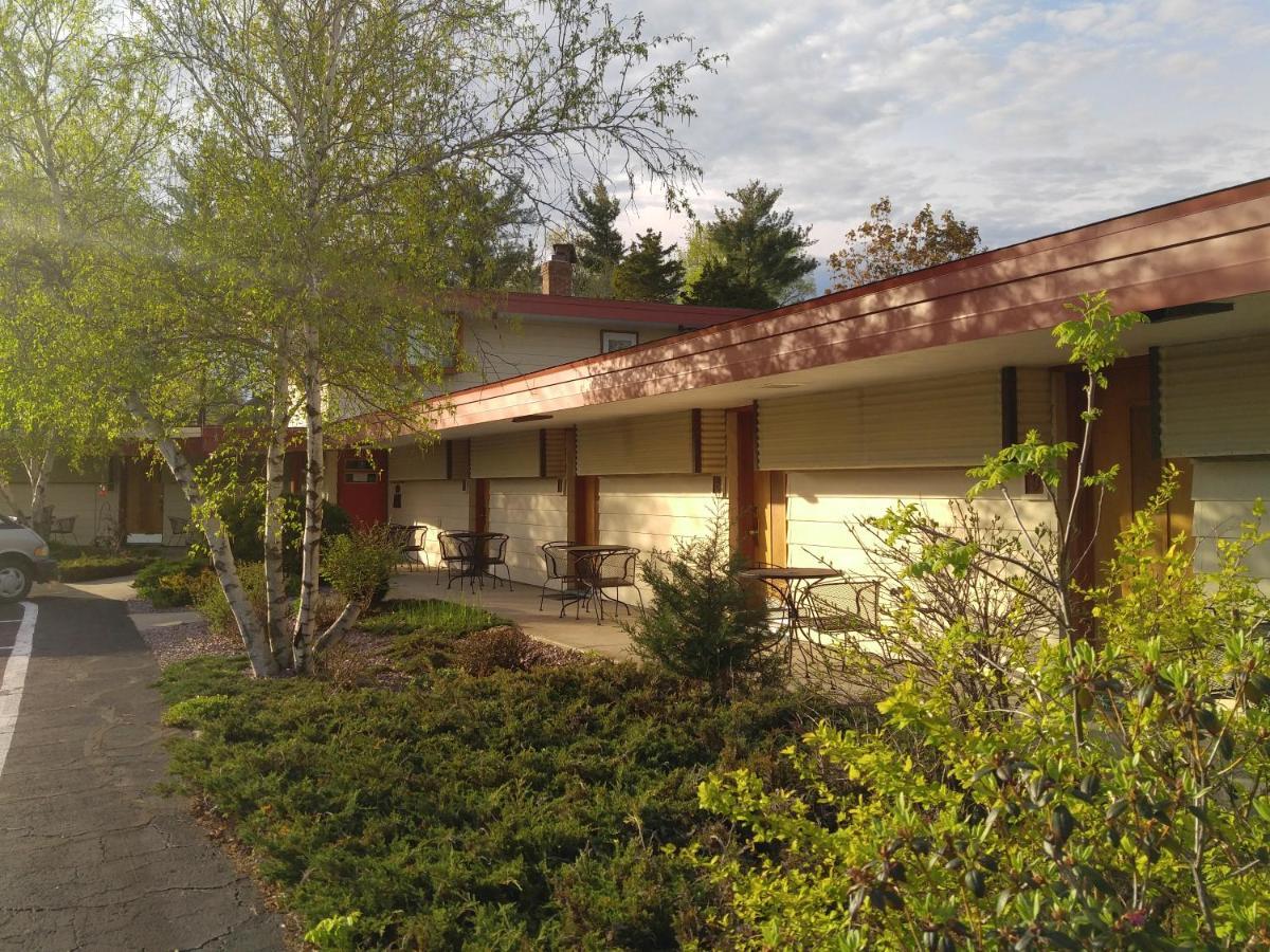 The Usonian Inn Llc Spring Green Eksteriør billede