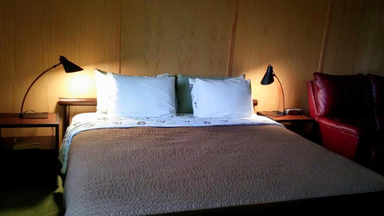 The Usonian Inn Llc Spring Green Eksteriør billede