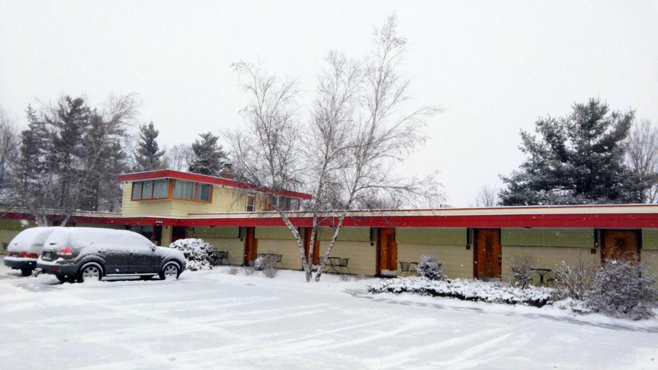 The Usonian Inn Llc Spring Green Eksteriør billede