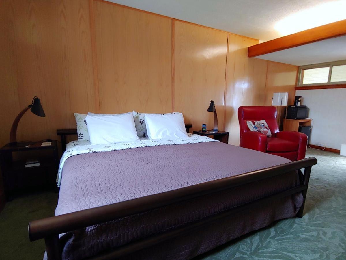 The Usonian Inn Llc Spring Green Eksteriør billede